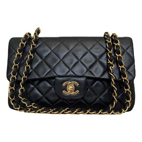 Timeless/Classique Valentine Chanel Handbags for Women